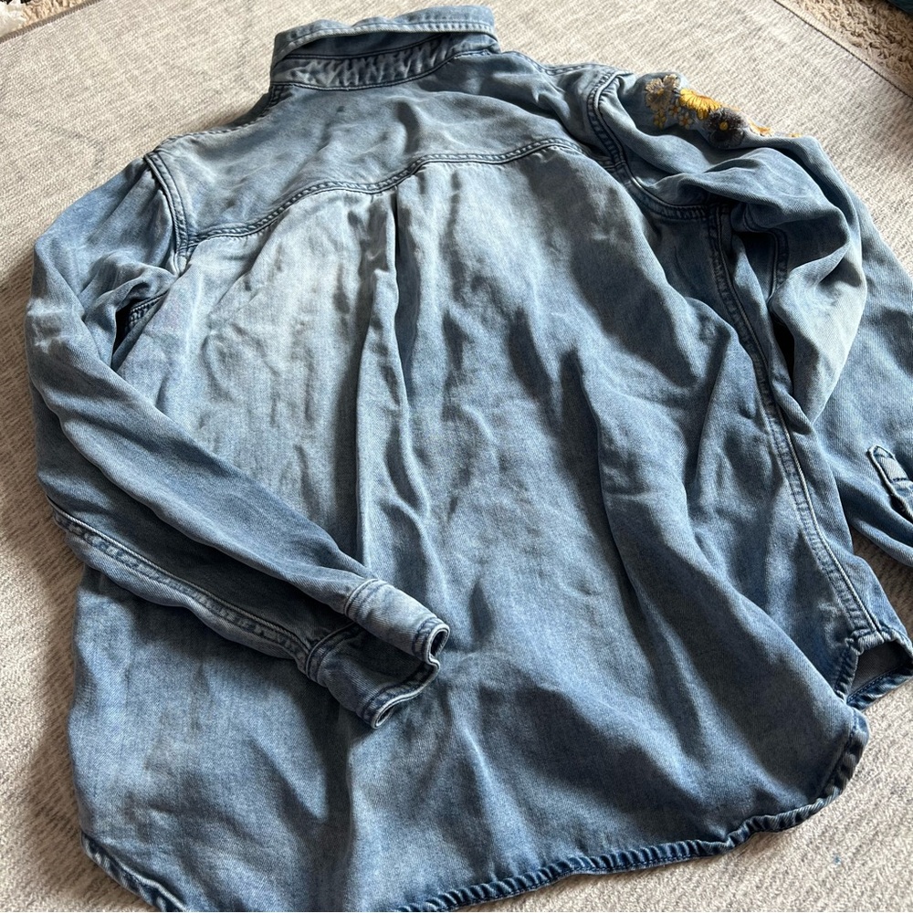 Stetson Women’s Lyocel Denim Shirt with Yellow Floral Embroidery Size Large - Picture 4 of 13